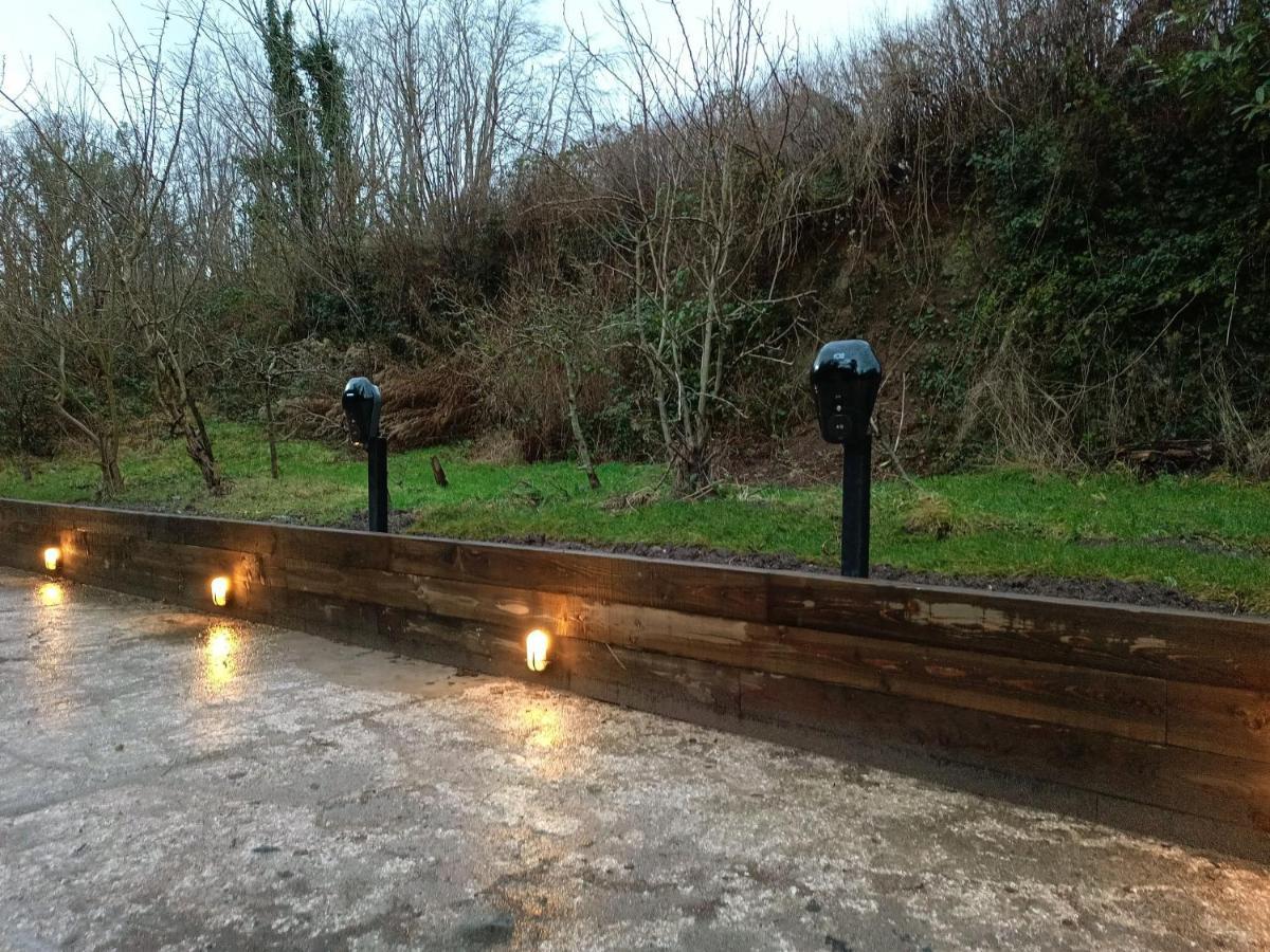 The West Wing At Eriviat Hall Hot Tub Henllan  Exterior foto